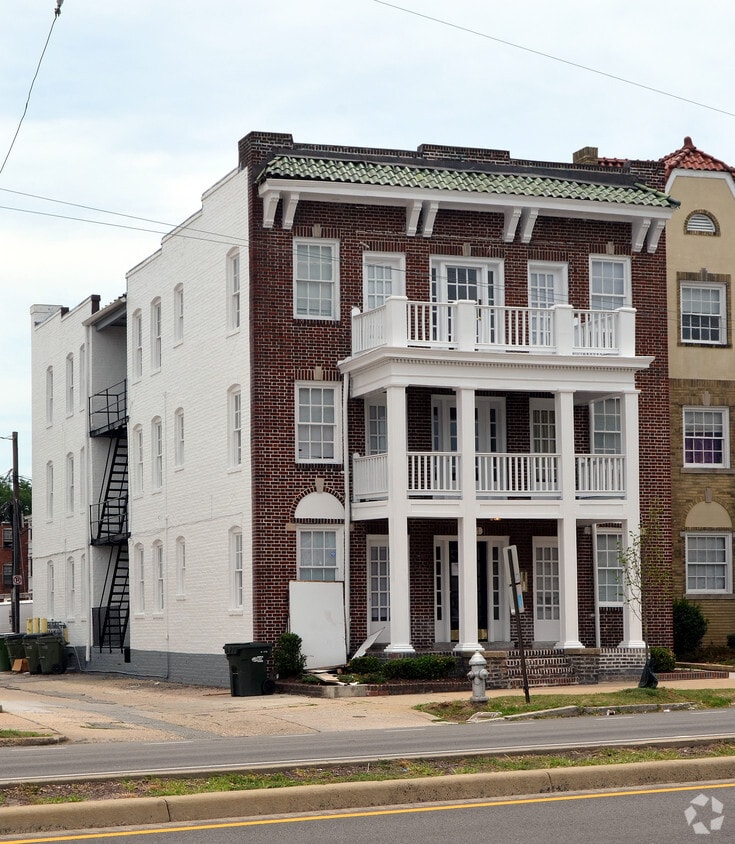 Primary Photo - 811 N Arthur Ashe Boulevard