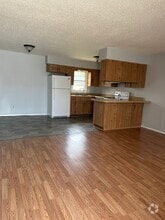 Building Photo - 1027 S Lexington Ave