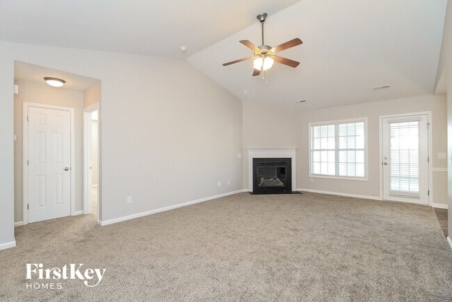 Building Photo - 1845 Planters Walk Dr