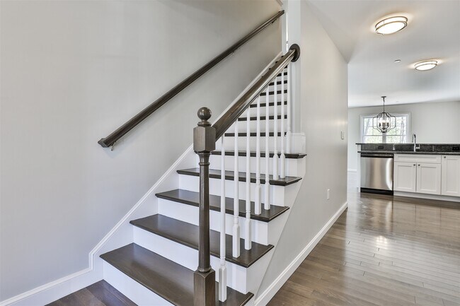 Foto del edificio - 181 Knollwood Way