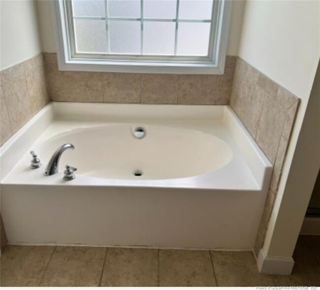 Building Photo - 89 Rockingham St