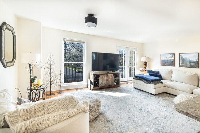 Photo - 10238 Arizona Cir House