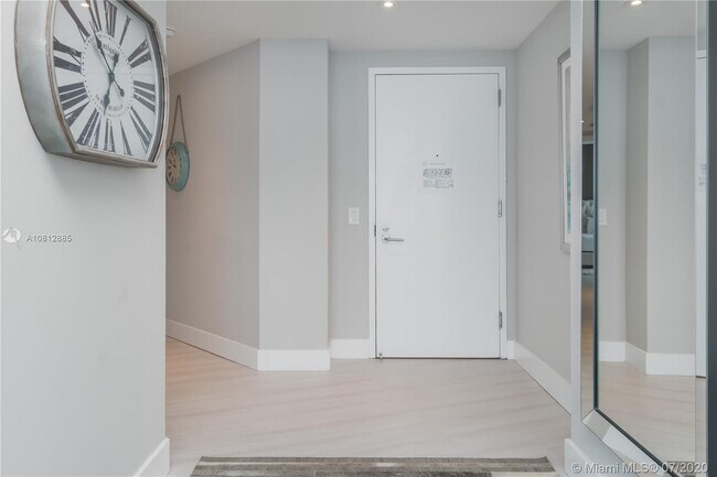 Foto del edificio - 4111 S Ocean Dr