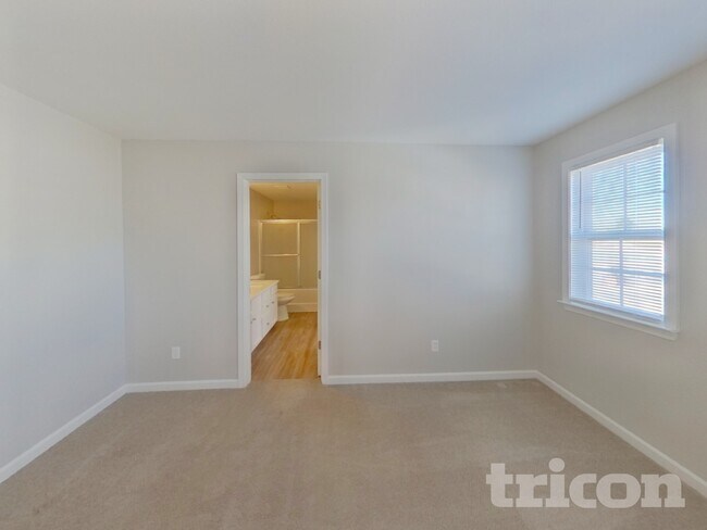 Foto del edificio - 806 Littleton Dr