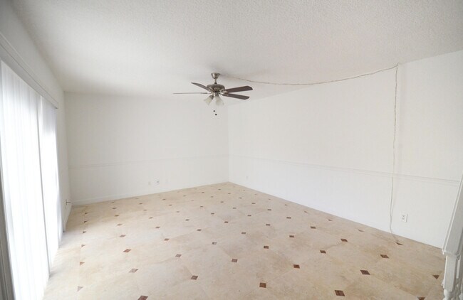 Building Photo - 173 Lake Arbor Dr