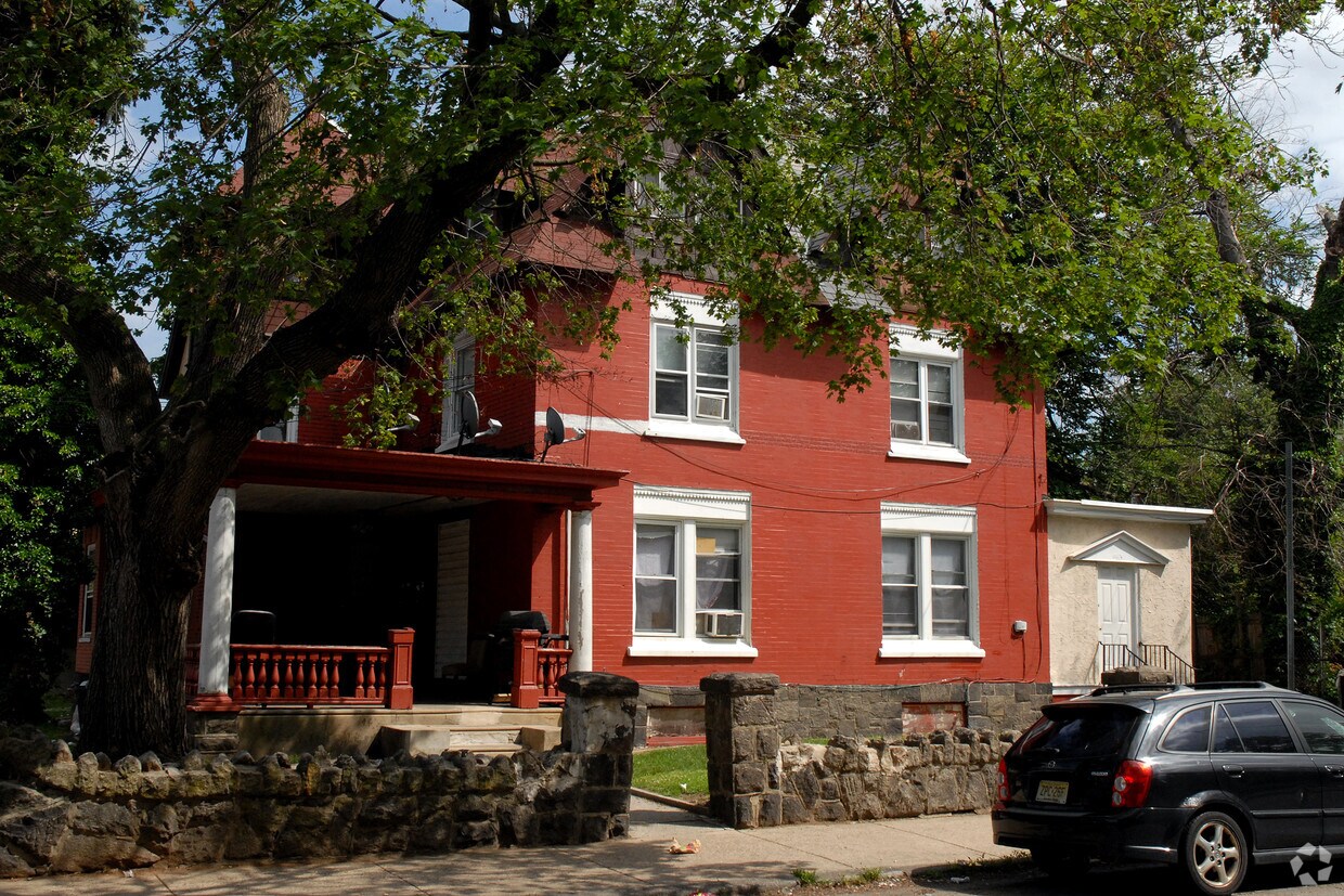 Foto del edificio - 4635 Leiper St