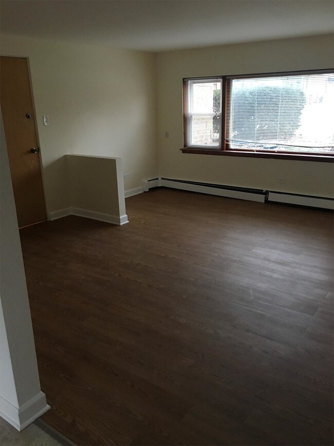 Foto del edificio - 4806 Saint Charles Rd