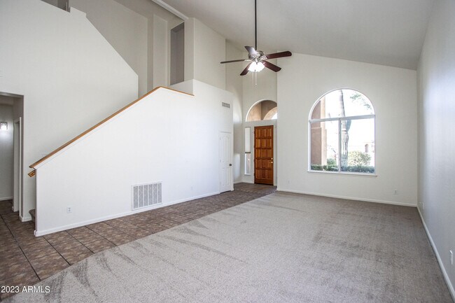 Building Photo - 4627 E Dale Ln