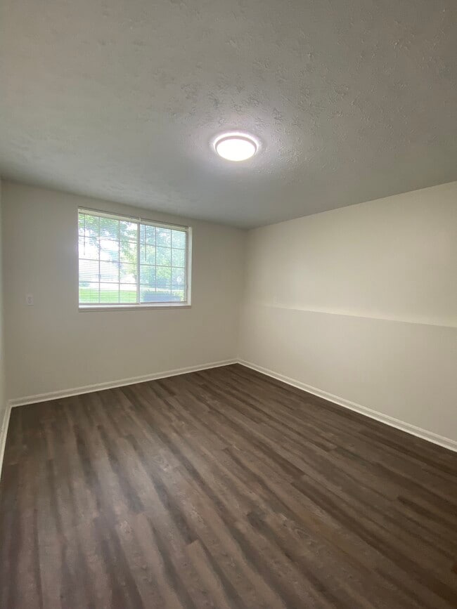 Building Photo - 1543 Hubbard Rd
