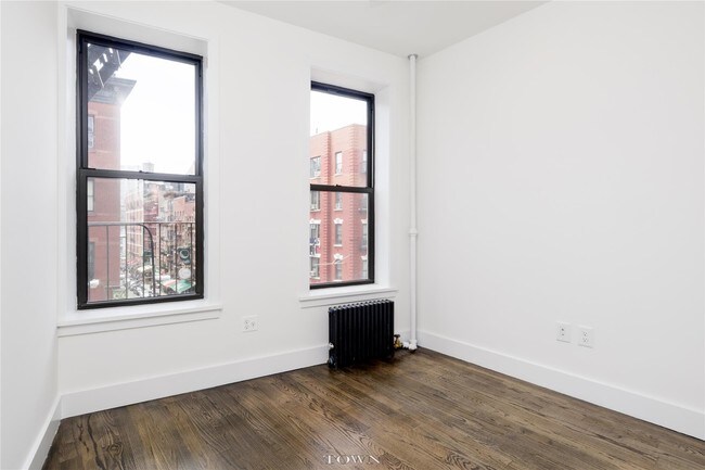 Building Photo - 178 Mulberry St