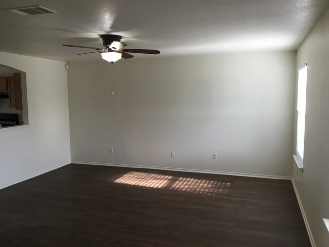 Building Photo - 109 Mason Reed Cv