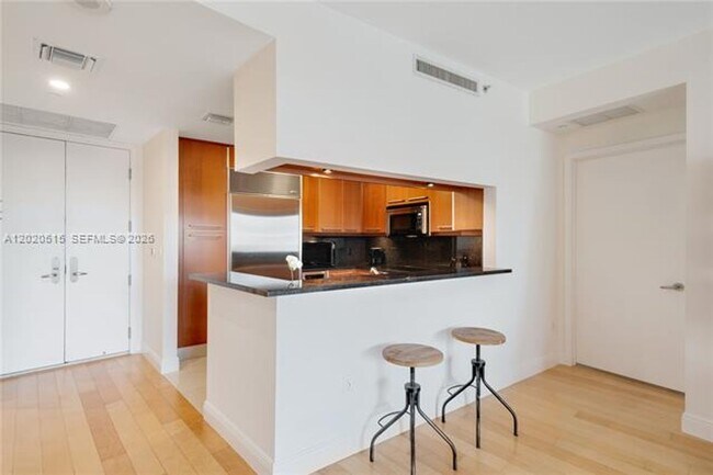 Photo - 901 Brickell Key Blvd Apartment