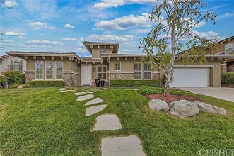 Building Photo - 24942 Greensbrier Dr