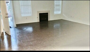 Building Photo - 8555 W Russell Rd