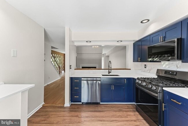 Building Photo - 3204 Stoneham Dr