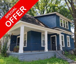 Building Photo - 925 S Cox St