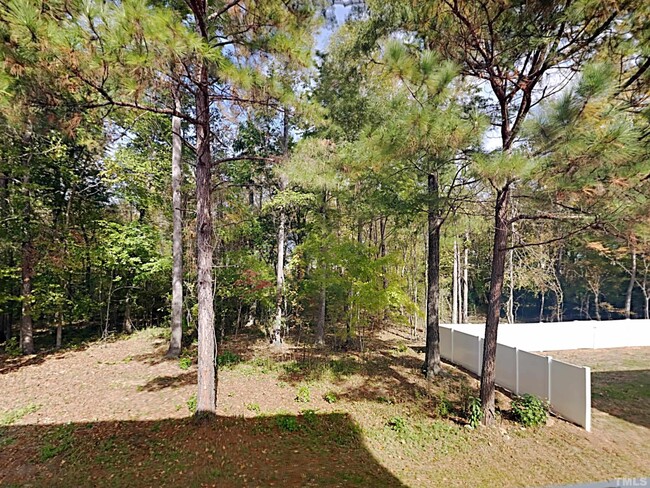 Building Photo - 705 Fanning Way