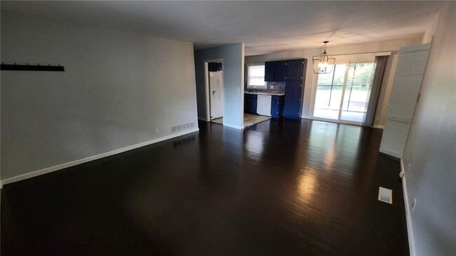 Building Photo - 1172 Camellia Dr