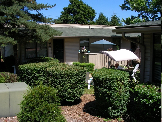 Building Photo - Acadia Court