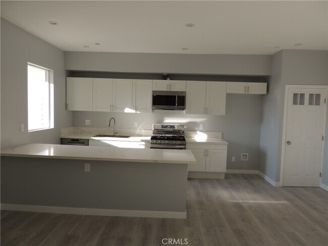 Building Photo - 22735 Del Valle St