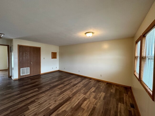 Foto del edificio - 350 N 100 E