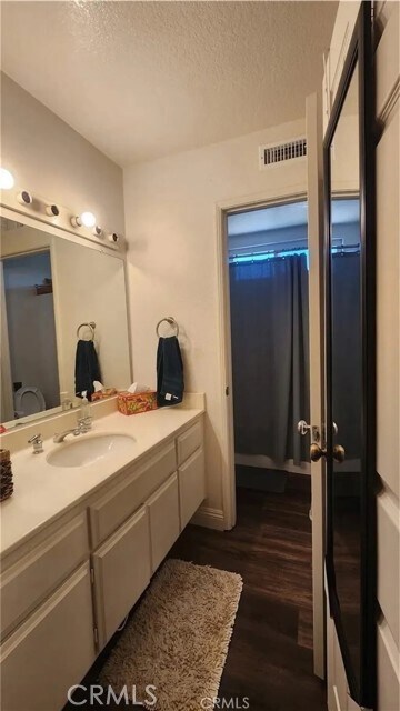 Foto del edificio - 9244 Whiting Way
