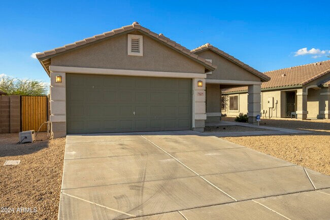 Building Photo - 5426 W Magdalena Ln