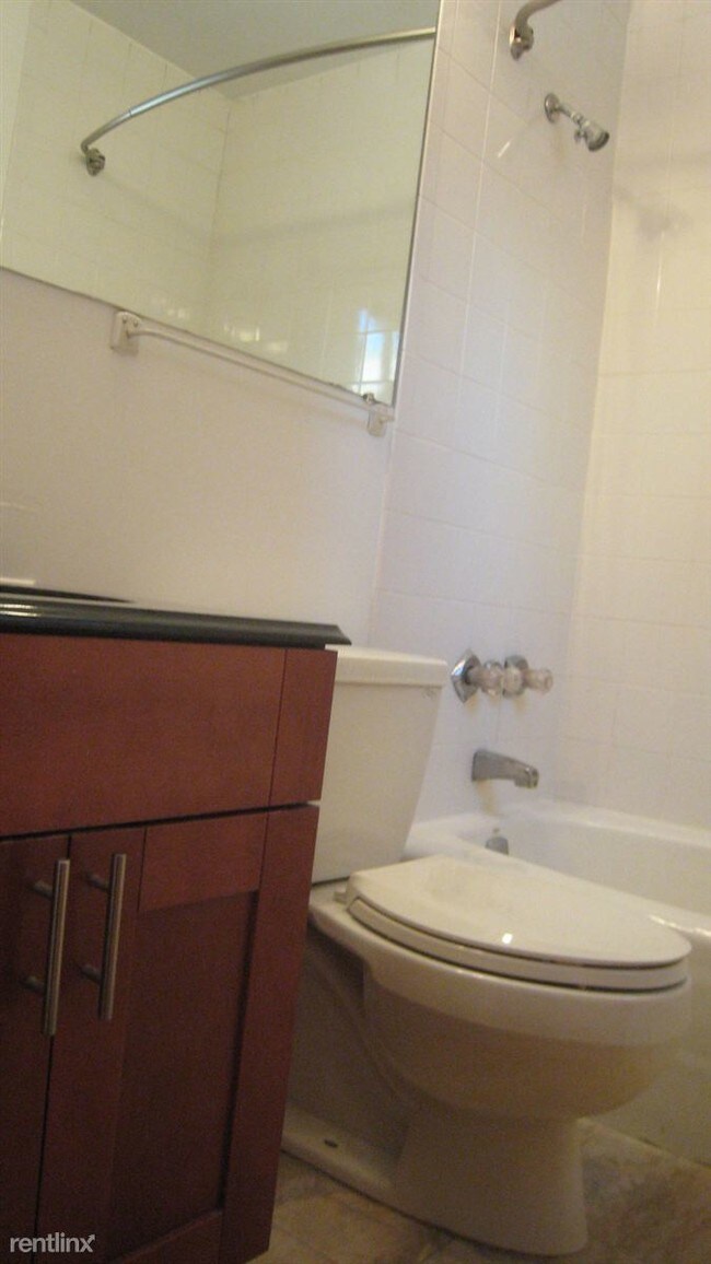 Building Photo - Studio, 1 bath  - 342 9th Ave