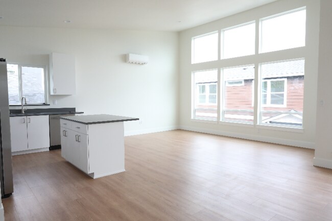 Foto del edificio - 12903 SE Ridgecrest Rd