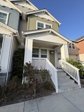 Building Photo - 488 Palmilla Pl