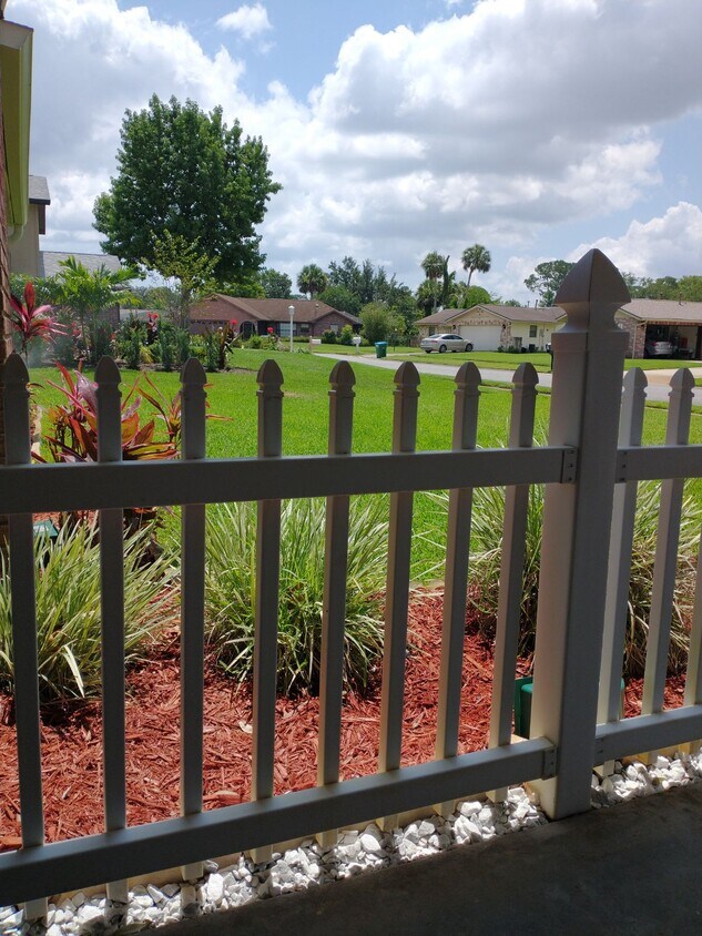 Foto del edificio - 100 Kings Point Ct