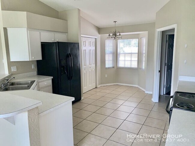 Building Photo - 3/2 Home with large fenced yard