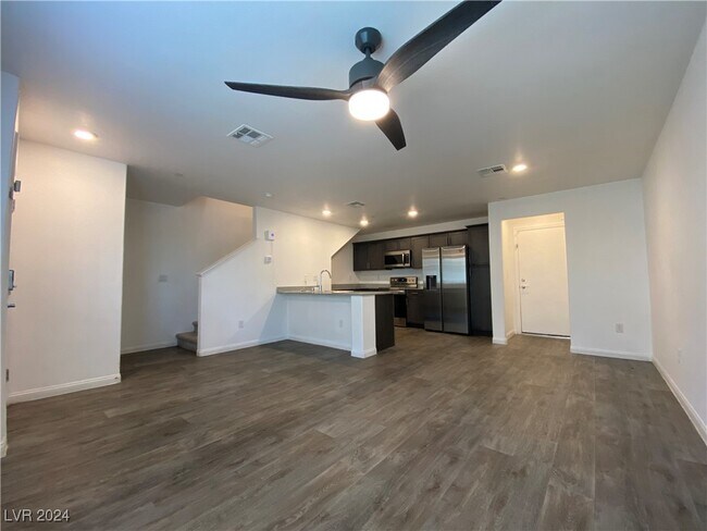 Building Photo - 2624 Blazing Blue Ave