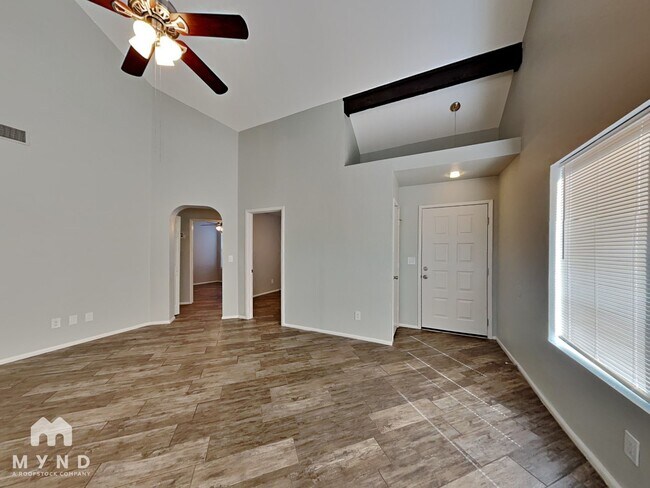 Foto del edificio - 2265 W Ross Ave