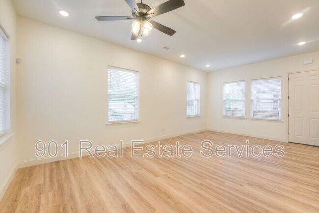 Foto del edificio - 1010 North Pkwy