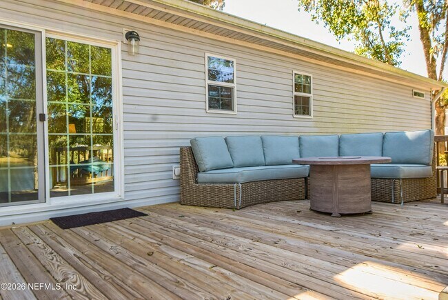 Foto del edificio - 204 Lakeview Dr