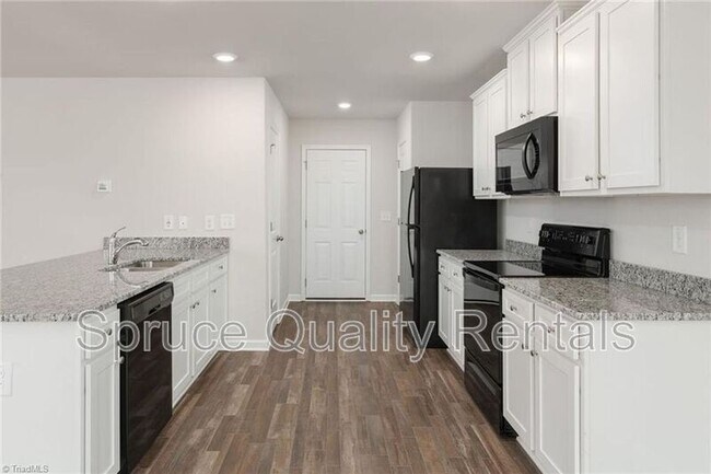 Building Photo - 2236 Balmore Ave