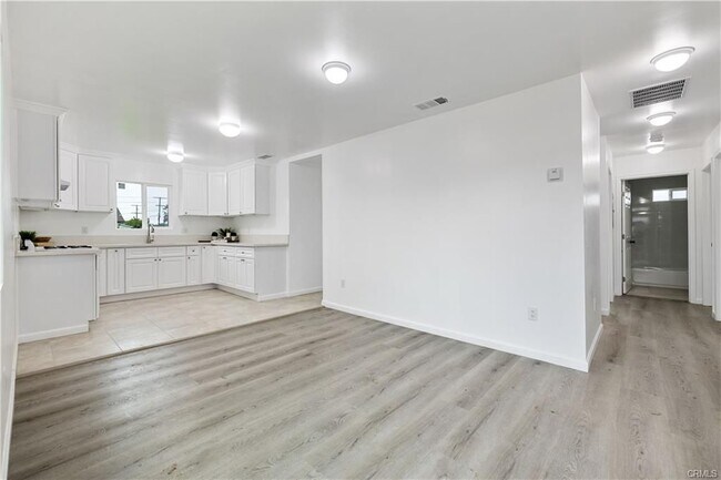Foto del edificio - 527 W 119th St