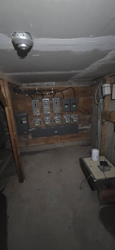 Building Photo - 734-734 Everard H Daigle Boul