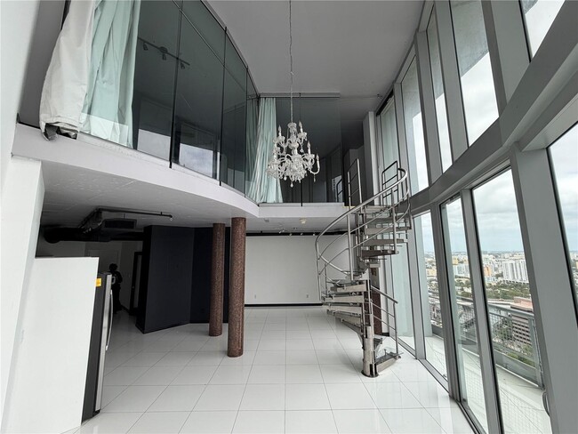 Foto del edificio - 690 SW 1st Ct