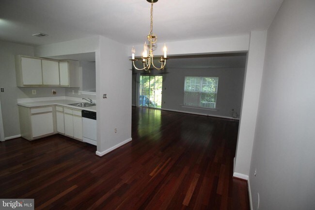 Building Photo - 13676 Palmetto Cir