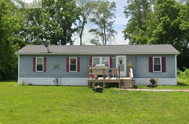 Primary Photo - 602 S County Rd 800 E
