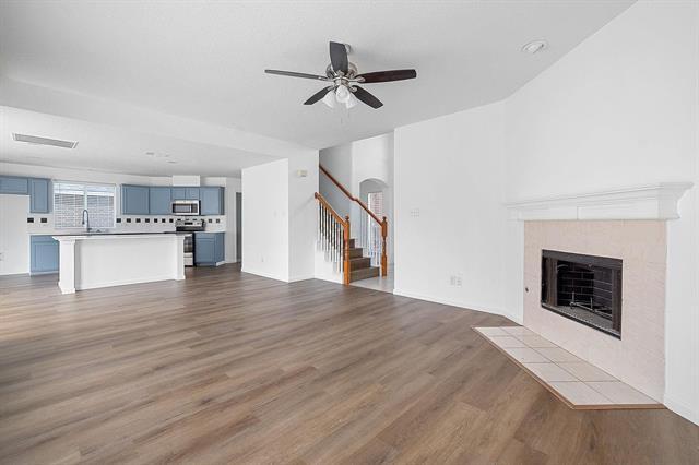 Building Photo - 3944 Willowbend Dr