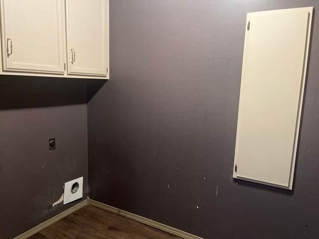 Foto del edificio - 317 W 16th Ct