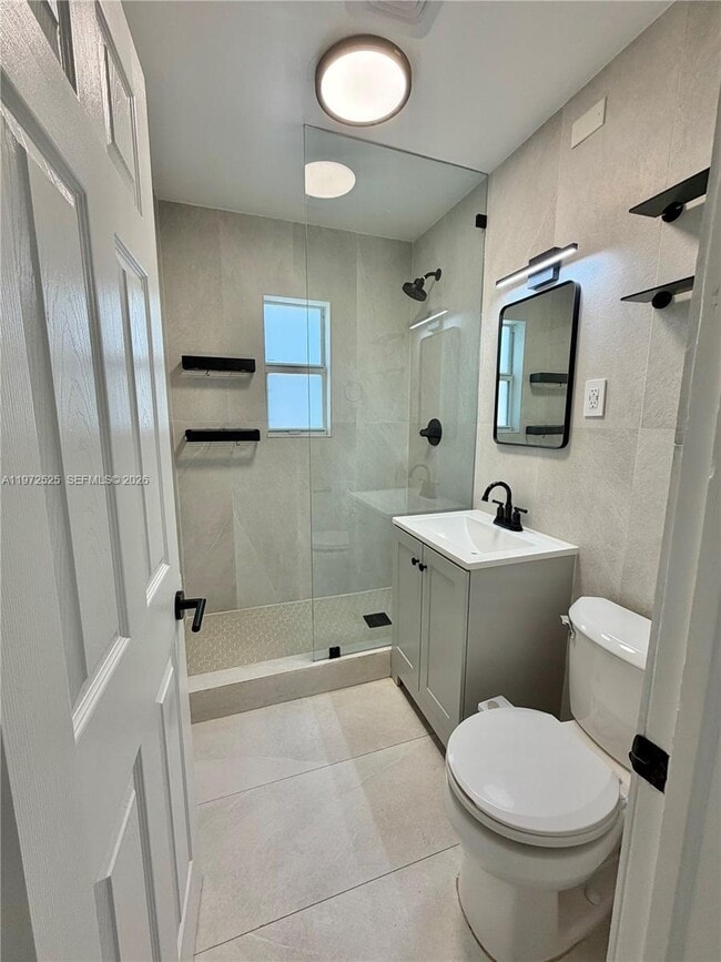 Foto del edificio - 11 Sidonia Ave