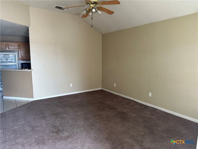Building Photo - 4413 Thunder Creek Dr