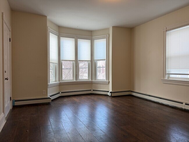 Building Photo - 177 Ives St