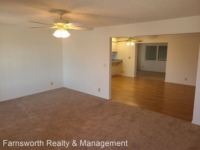Building Photo - 2 br, 2 bath House - 4609 E Emerald Avenue