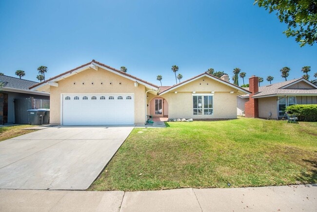 Building Photo - COSTA MESA: 3 Bedroom Single Story Home with a Pool