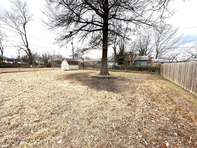 Building Photo - NEWLY REMODELED 3 BEDROOM 1 BATH IN WEBB C...